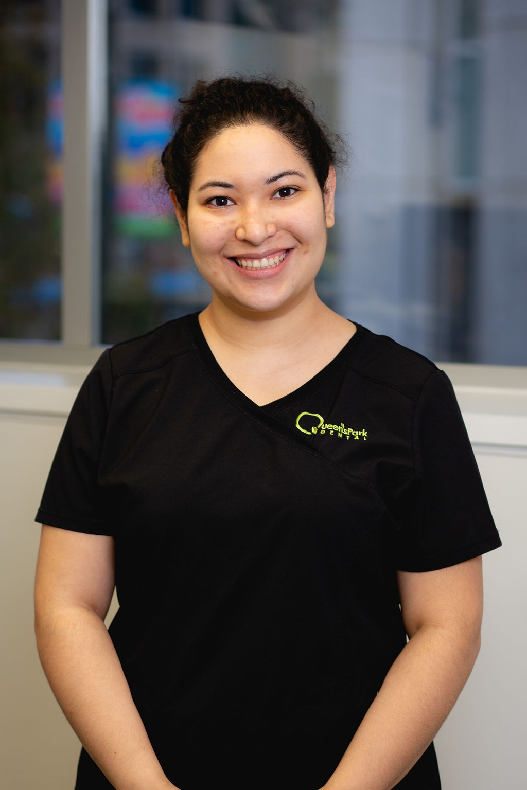 QUEENSPARKDENTAL-Leslie new west dentist