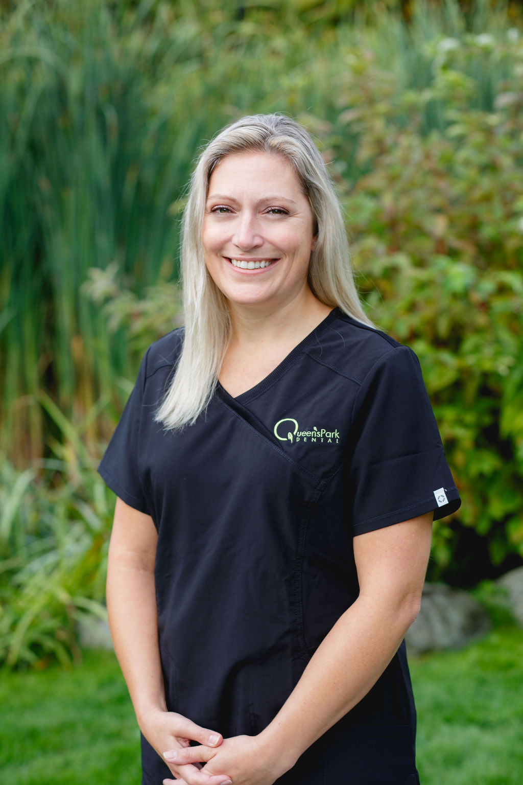 QUEENSPARKDENTAL-Hannah new west dentist
